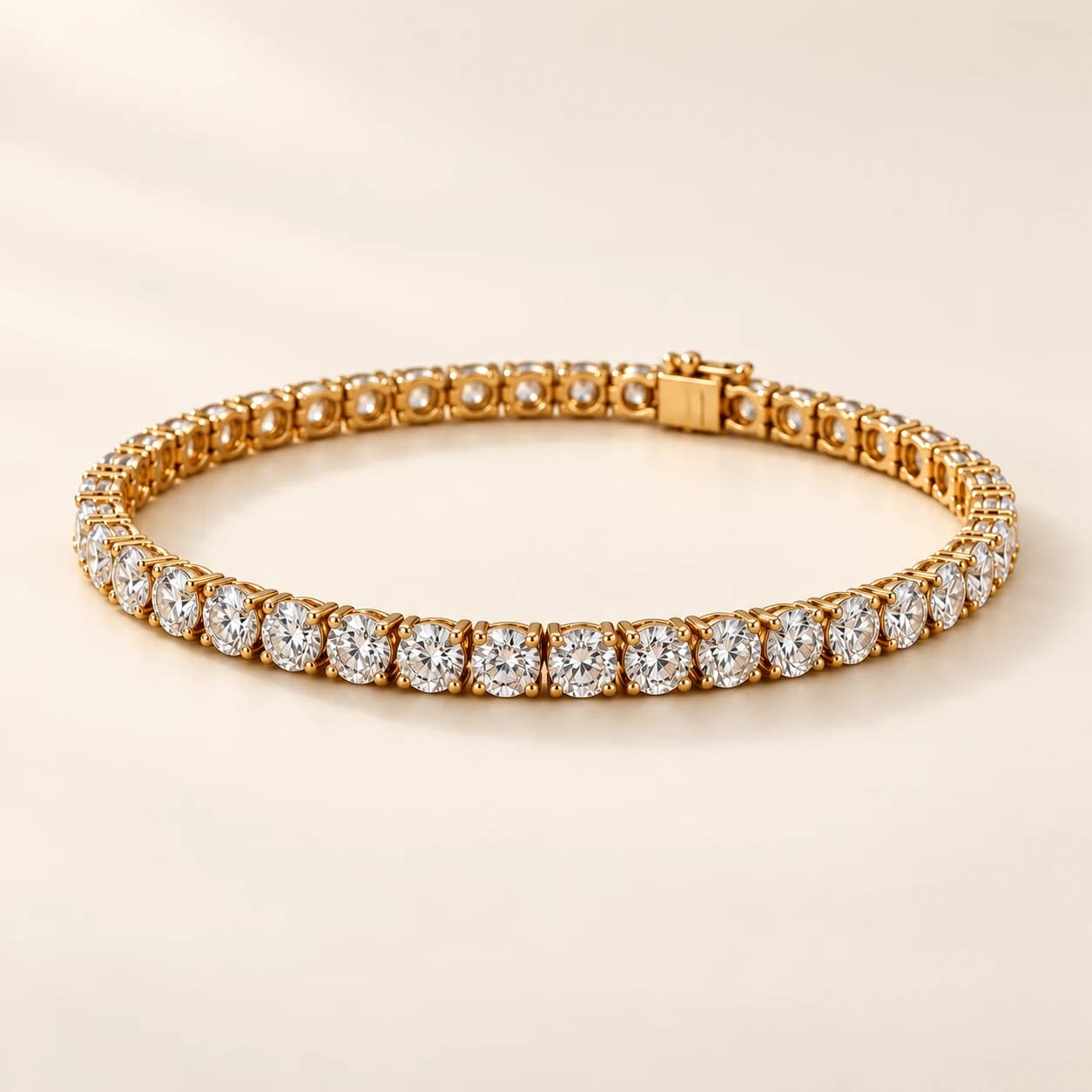 Classic four-prong diamond tennis bracelet in yellow gold